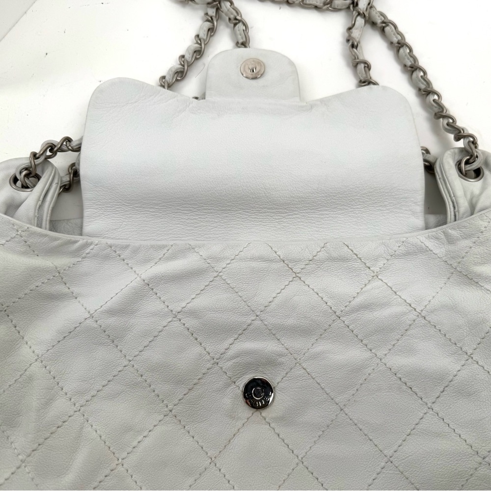 Chanel White Leather Rare Runway Archived Shoulder Bag w/Silver Hardware - Picture 10 of 17